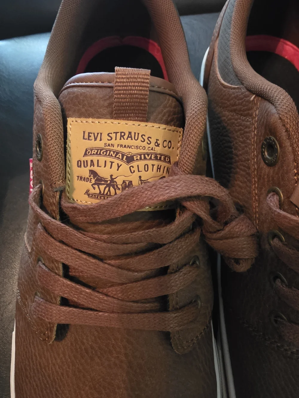 Levi's Men's Brown Low-Top Lace-Up Sneakers
